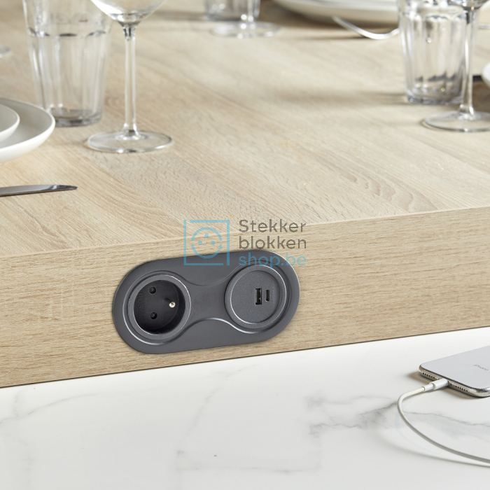 Infini inbouw stopcontact met usb