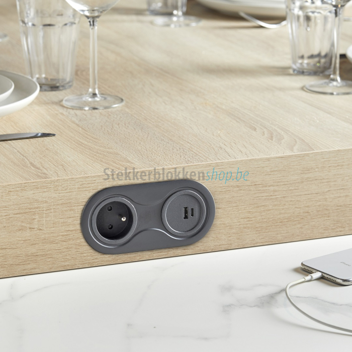 Infini inbouw stopcontact met usb